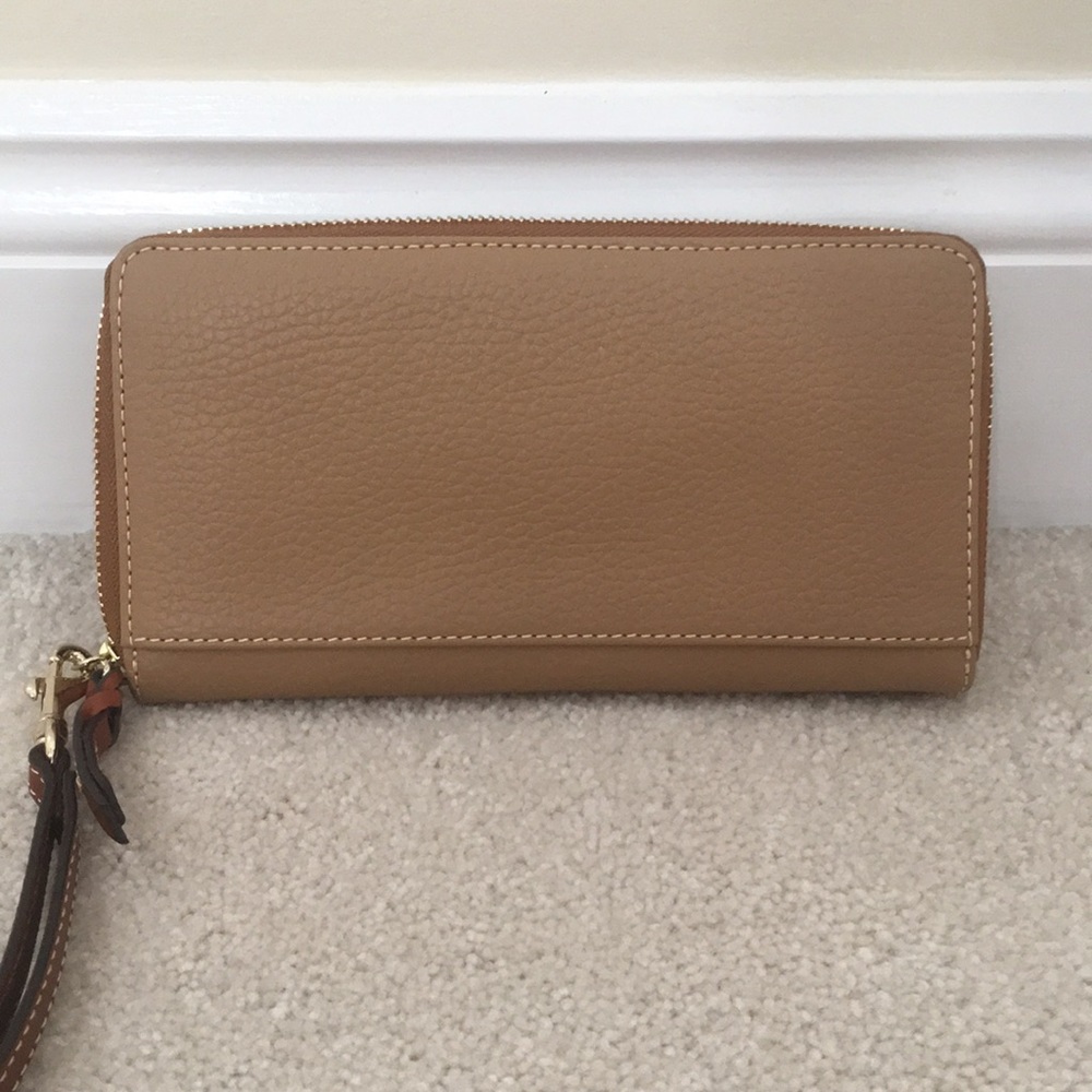 Dooney & Bourke wristlet - Picture 4 of 4